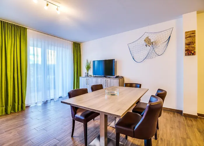 Lagovida Seglerhuette C Am Stoermthaler Grosspoesna